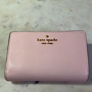 Kate Spade New York Leila Medium Compact Bifold Wallet Leather Pink with gold